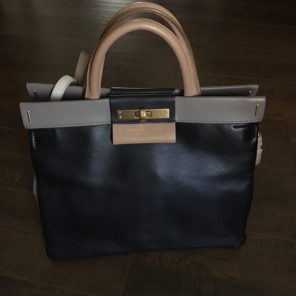 Marc Jacobs soft leather bag 12”X9”